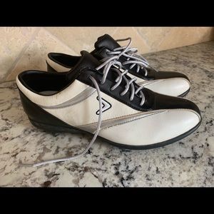 Ladies Callaway golf shoes size 6